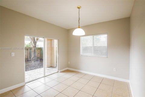 Villa ou maison à louer à Homestead, Floride: 3 chambres, 128.76 m2 № 2168609 - photo 7