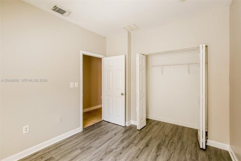 Villa ou maison à louer à Homestead, Floride: 3 chambres, 128.76 m2 № 2168609 - photo 14