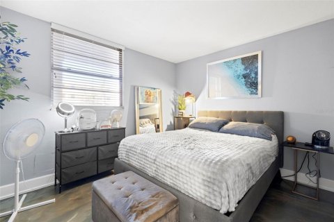 Condo in South Pasadena, Florida, 2 bedrooms  № 1883625 - photo 22