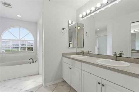 Купить виллу или дом в Норт-Порт, Флорида 9 комнат, 176.14м2, № 2437431 - фото 21