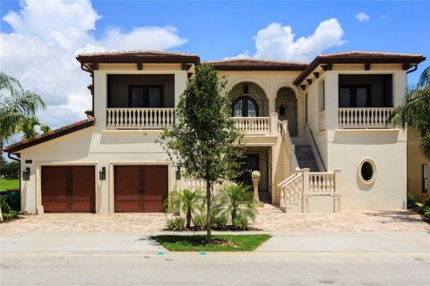 Villa ou maison à vendre à Four Corners, Floride: 10 chambres, 1351.36 m2 № 1906146 - photo 1
