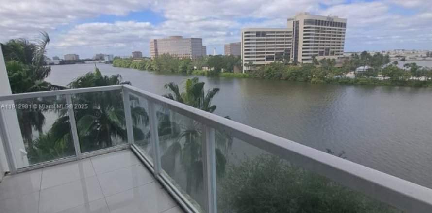 Condo à Miami, Floride, 2 chambres № 1969270