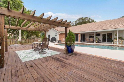 Casa en venta en Delray Beach, Florida, 4 dormitorios, 211.72 m2 № 1989319 - foto 19