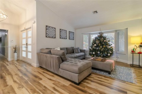 Casa en venta en Delray Beach, Florida, 4 dormitorios, 211.72 m2 № 1989319 - foto 11