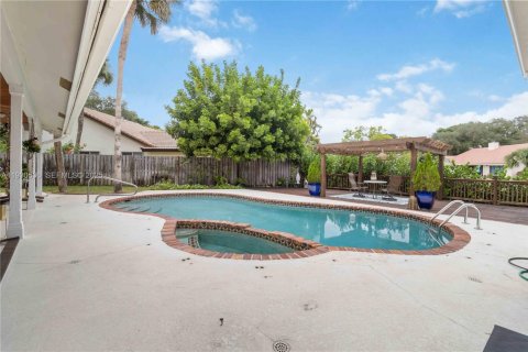 Casa en venta en Delray Beach, Florida, 4 dormitorios, 211.72 m2 № 1989319 - foto 18