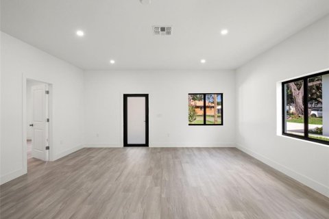 Casa en venta en Apopka, Florida, 4 dormitorios, 178.74 m2 № 2219626 - foto 8