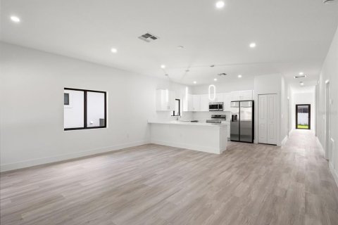 Casa en venta en Apopka, Florida, 4 dormitorios, 178.74 m2 № 2219626 - foto 15