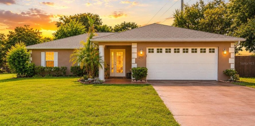 Villa ou maison à Leesburg, Floride 3 chambres, 164.44 m2 № 2229110
