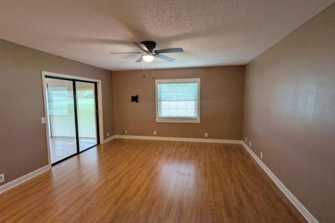 House in Winter Haven, Florida 3 bedrooms, 185.62 sq.m. № 1831591 - photo 7