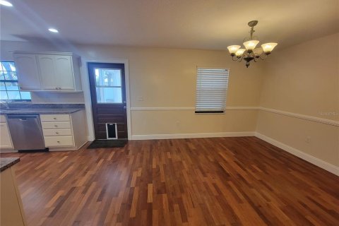 Villa ou maison à louer à Ocala, Floride: 3 chambres, 143.26 m2 № 2418599 - photo 3