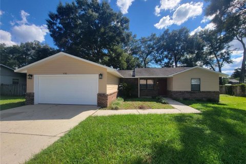 Villa ou maison à Ocala, Floride 3 chambres, 143.26 m2 № 2418599