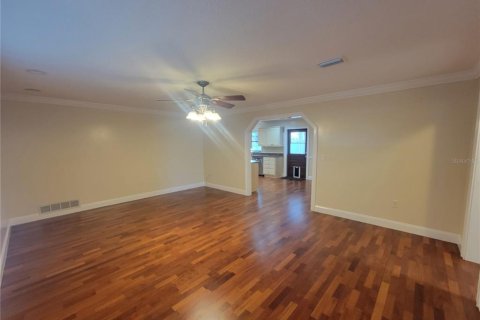 Villa ou maison à louer à Ocala, Floride: 3 chambres, 143.26 m2 № 2418599 - photo 2