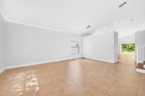 House in Orlando, Florida 4 bedrooms, 256.87 sq.m. № 2151938 - photo 30