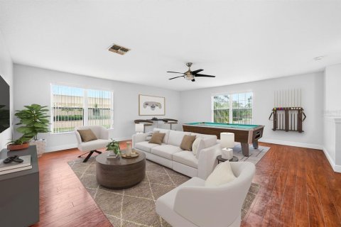 House in Orlando, Florida 4 bedrooms, 256.87 sq.m. № 2151938 - photo 17