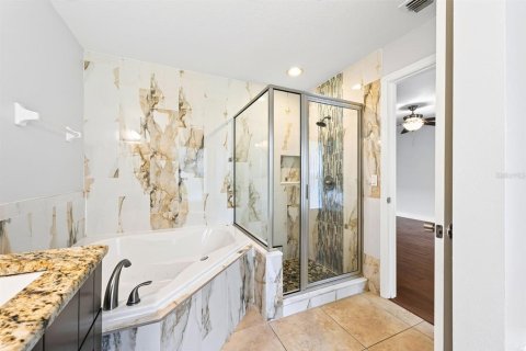 House in Orlando, Florida 4 bedrooms, 256.87 sq.m. № 2151938 - photo 10