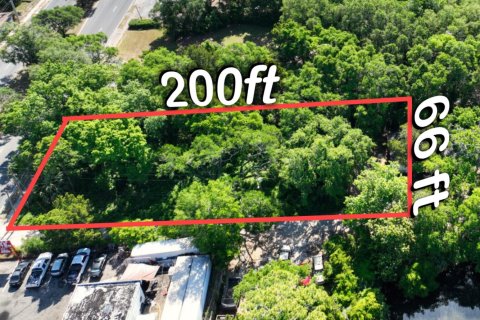 Commercial property in Mary Esther, Florida № 561705 - photo 1