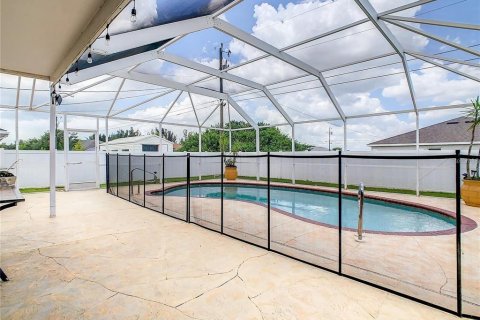 Villa ou maison à louer à Cape Coral, Floride: 3 chambres, 113.9 m2 № 1840053 - photo 7