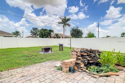 Villa ou maison à louer à Cape Coral, Floride: 3 chambres, 113.9 m2 № 1840053 - photo 10