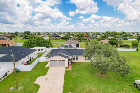 Villa ou maison à louer à Cape Coral, Floride: 3 chambres, 113.9 m2 № 1840053 - photo 2