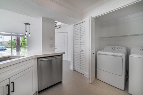Copropriété à louer à Boynton Beach, Floride: 2 chambres, 94.67 m2 № 2254575 - photo 13