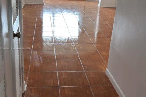 Condominio en venta en Sunrise, Florida, 2 dormitorios, 78.97 m2 № 1942389 - foto 15