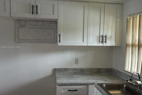 Condominio en venta en Sunrise, Florida, 2 dormitorios, 78.97 m2 № 1942389 - foto 14