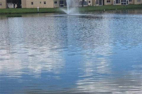 Condominio en venta en Sunrise, Florida, 2 dormitorios, 78.97 m2 № 1942389 - foto 3