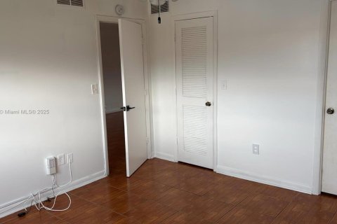 Condominio en venta en Sunrise, Florida, 2 dormitorios, 78.97 m2 № 1942389 - foto 7