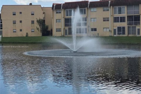 Condominio en venta en Sunrise, Florida, 2 dormitorios, 78.97 m2 № 1942389 - foto 4