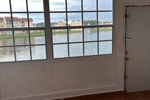 Condominio en venta en Sunrise, Florida, 2 dormitorios, 78.97 m2 № 1942389 - foto 5