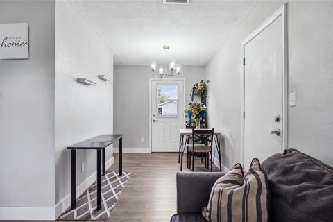 Casa en venta en Orlando, Florida, 3 dormitorios, 84.73 m2 № 2386670 - foto 8