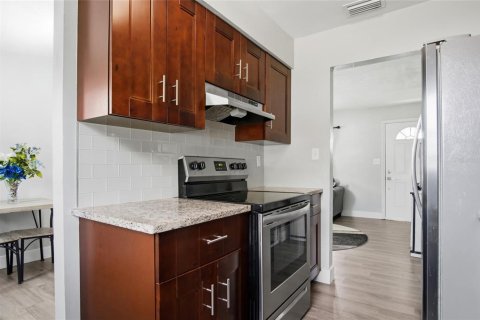 Casa en venta en Orlando, Florida, 3 dormitorios, 84.73 m2 № 2386670 - foto 6
