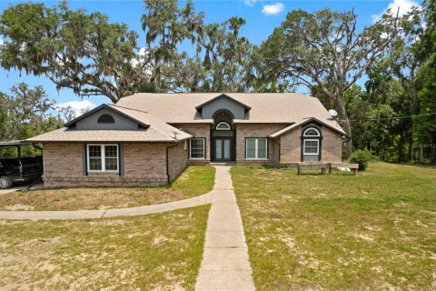 House in Dade City, Florida 3 bedrooms, 286.05 sq.m. № 1778711 - photo 1
