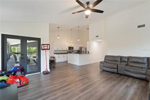 House in Dade City, Florida 3 bedrooms, 286.05 sq.m. № 1778711 - photo 30