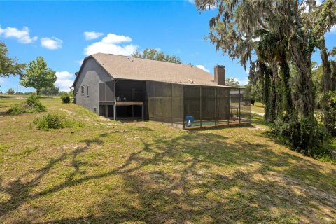 House in Dade City, Florida 3 bedrooms, 286.05 sq.m. № 1778711 - photo 11