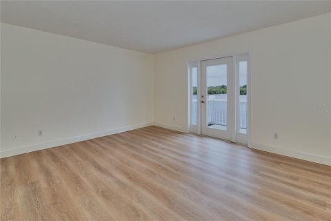 Купить таунхаус в Сент-Питерсберг, Флорида 5 комнат, 97.83м2, № 1640918 - фото 18
