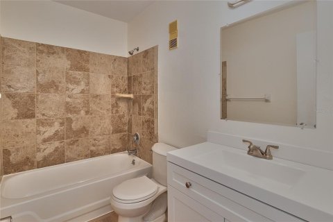 Купить таунхаус в Сент-Питерсберг, Флорида 5 комнат, 97.83м2, № 1640918 - фото 22
