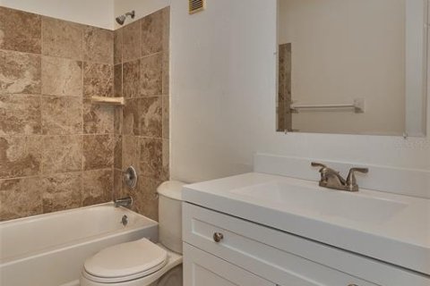 Купить таунхаус в Сент-Питерсберг, Флорида 5 комнат, 97.83м2, № 1640918 - фото 23