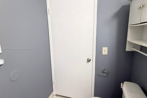 Condominio en alquiler en Sunrise, Florida, 2 dormitorios, 92.44 m2 № 1920318 - foto 13