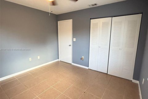 Condominio en alquiler en Sunrise, Florida, 2 dormitorios, 92.44 m2 № 1920318 - foto 10