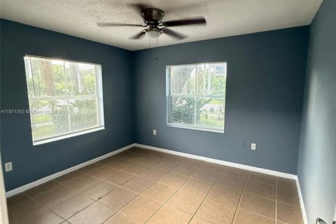 Condominio en alquiler en Sunrise, Florida, 2 dormitorios, 92.44 m2 № 1920318 - foto 7