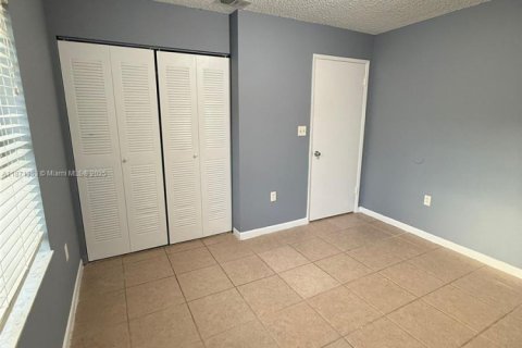 Condominio en alquiler en Sunrise, Florida, 2 dormitorios, 92.44 m2 № 1920318 - foto 11