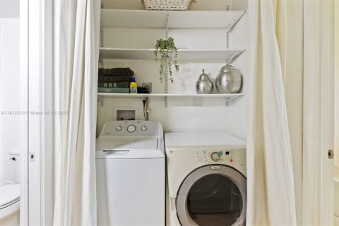 Condominio en alquiler en Aventura, Florida, 2 dormitorios, 109.62 m2 № 2053865 - foto 21