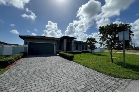 Снять в аренду виллу или дом в Майами, Флорида 5 спален, 290.51м2, № 1952972 - фото 13