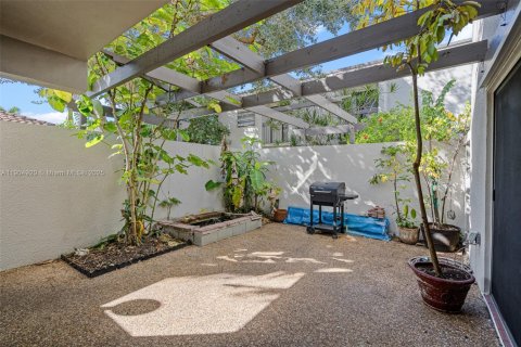 Townhouse in Miami, Florida 3 bedrooms, 114.64 sq.m. № 1955978 - photo 4