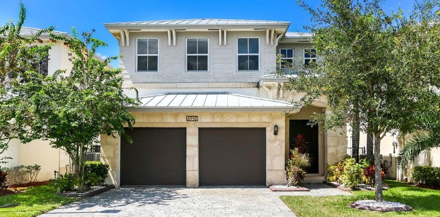 Casa en Doral, Florida 4 dormitorios, 267.37 m2 № 1859315