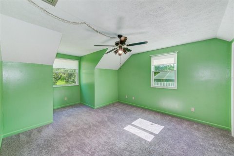 House in Tampa, Florida 3 bedrooms, 140.75 sq.m. № 1866089 - photo 20