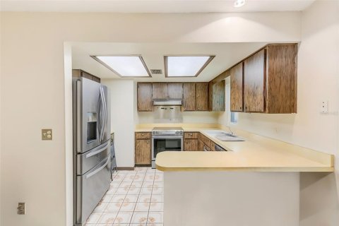 House in Tampa, Florida 3 bedrooms, 140.75 sq.m. № 1866089 - photo 10