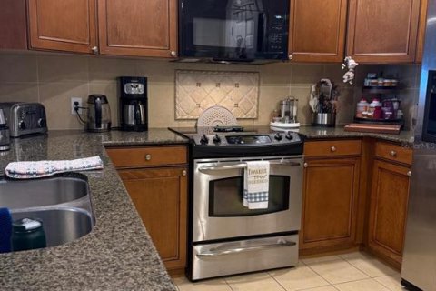 Condo in Kissimmee, Florida, 3 bedrooms  № 2124629 - photo 12