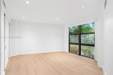 Condominio en alquiler en Key Biscayne, Florida, 2 dormitorios, 130.9 m2 № 2010155 - foto 11